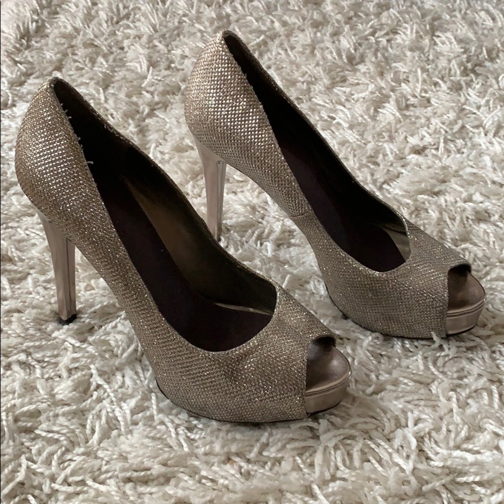 Guess sparkly Gold Heels 6.5